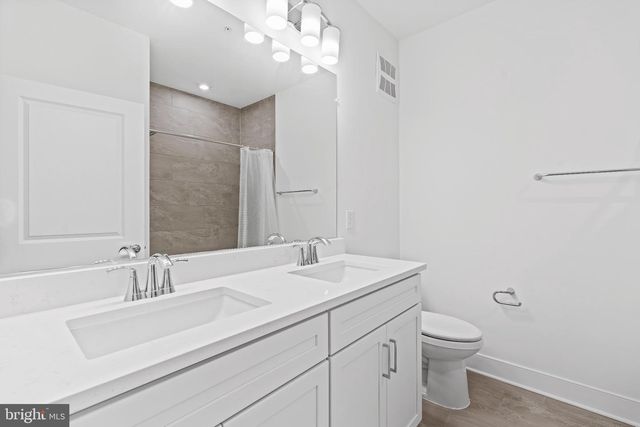 19937 LAVENDER DUST SQ, Ashburn, VA 20147