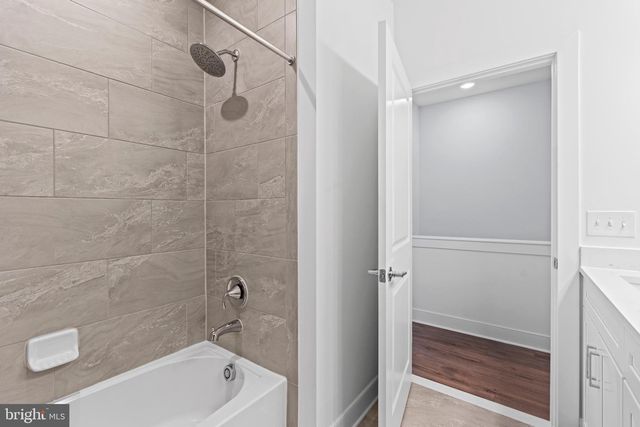 19937 LAVENDER DUST SQ, Ashburn, VA 20147