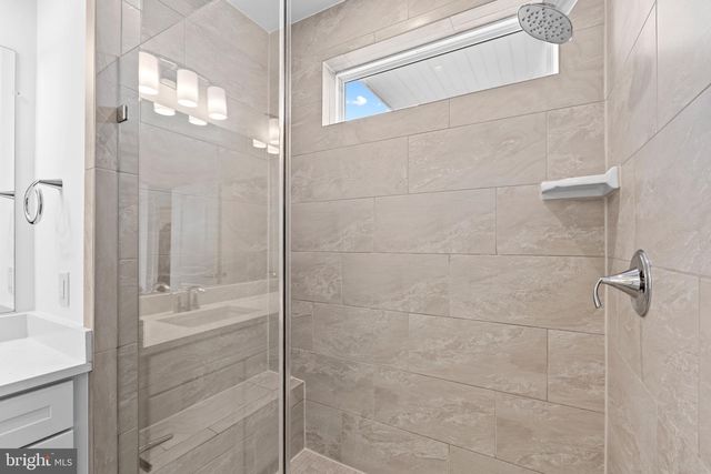 19937 LAVENDER DUST SQ, Ashburn, VA 20147