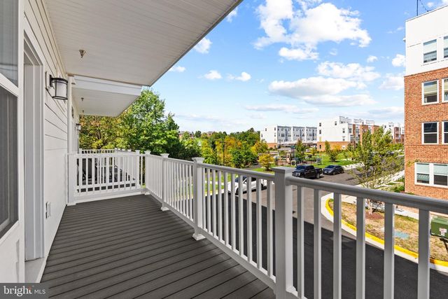 19937 LAVENDER DUST SQ, Ashburn, VA 20147