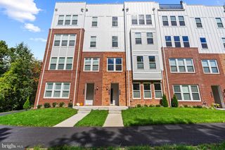 19937 LAVENDER DUST SQ, Ashburn, VA 20147