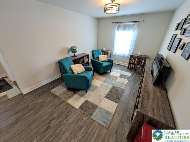 4220 Cypress Lane, Whitehall Twp, PA 18052