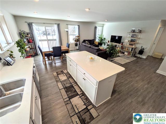 4220 Cypress Lane, Whitehall Twp, PA 18052