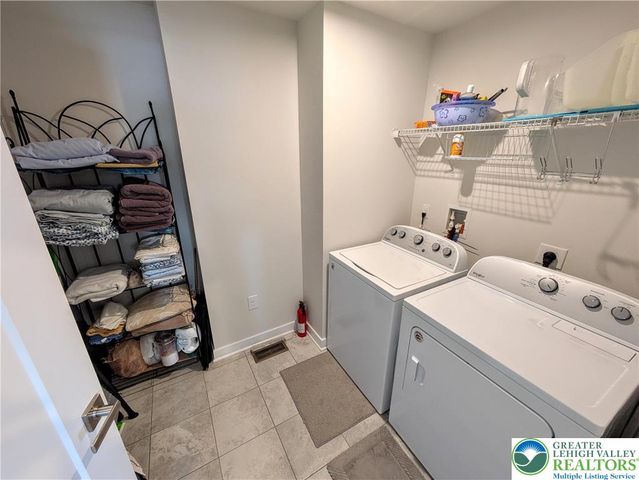 4220 Cypress Lane, Whitehall Twp, PA 18052