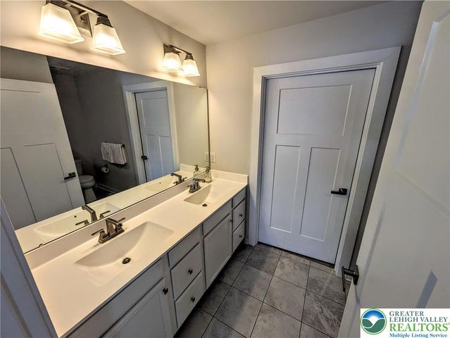 4220 Cypress Lane, Whitehall Twp, PA 18052