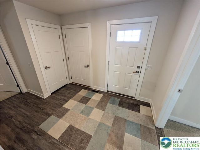 4220 Cypress Lane, Whitehall Twp, PA 18052
