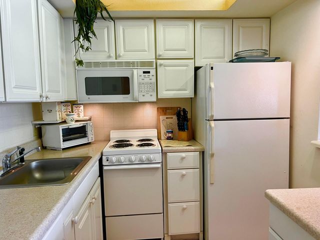 174 Lyndhurst L, Deerfield Beach, FL 33442