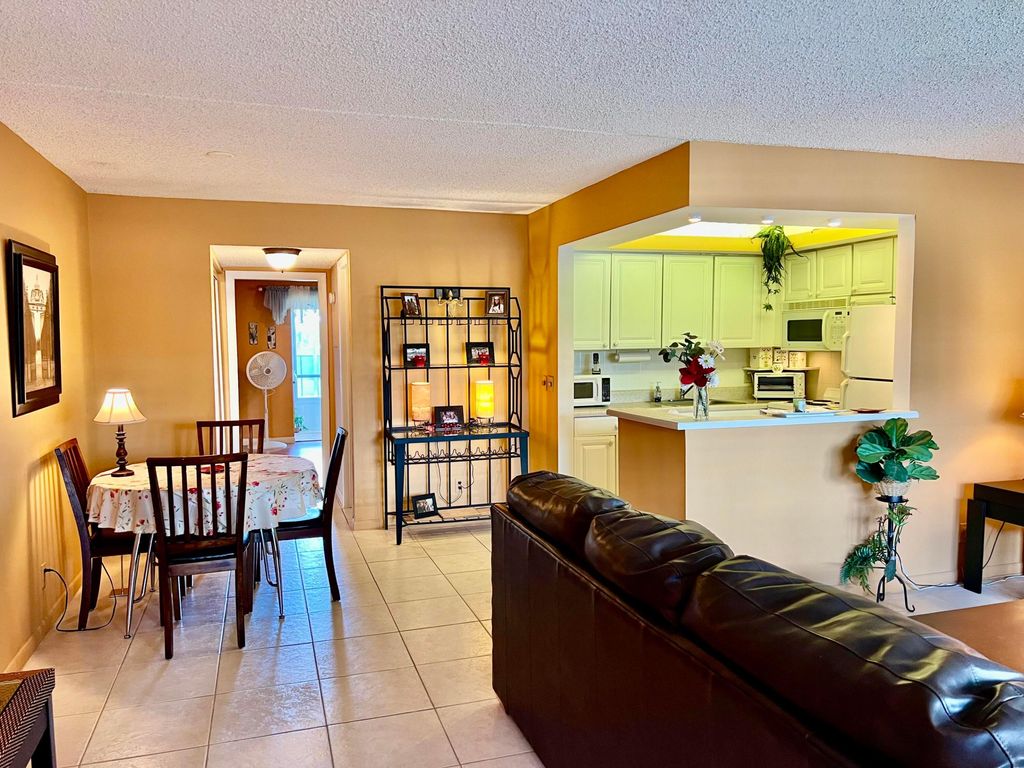 174 Lyndhurst L, Deerfield Beach, FL 33442