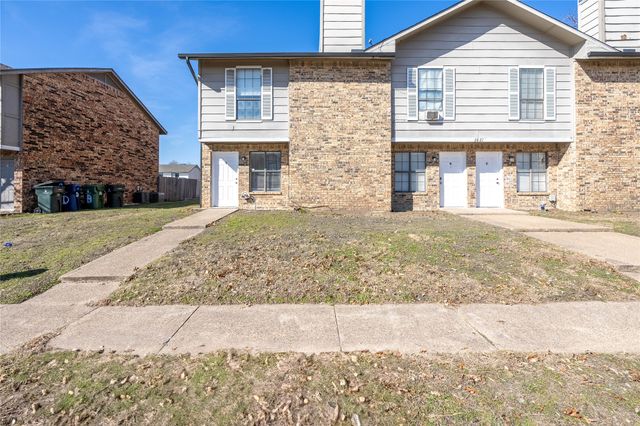 2813 Wimbledon Court D, Garland, TX 75041