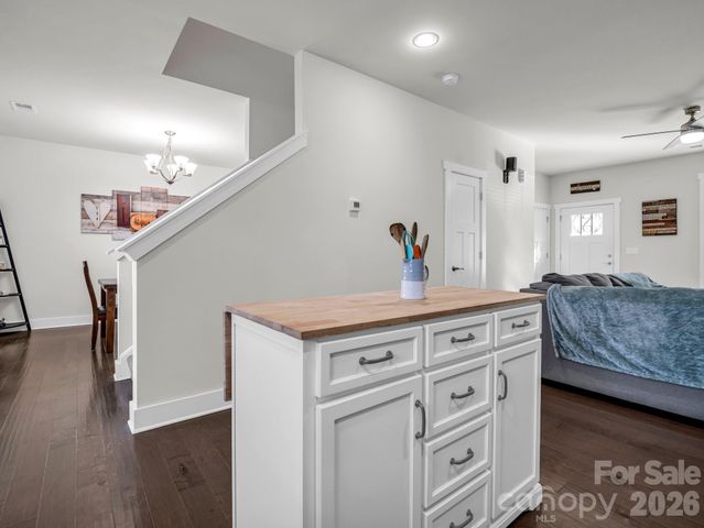 358 Cardwell Lane, Fletcher, NC 28732