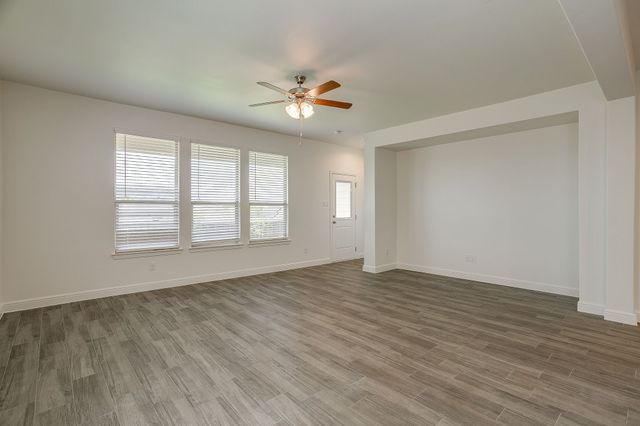 509 Big Horn Pass, Denton, TX 76210