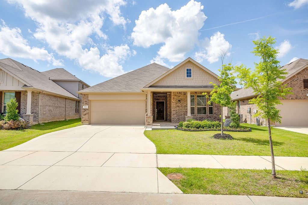 509 Big Horn Pass, Denton, TX 76210