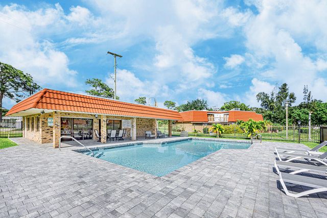4740 Suburban Pines Drive, Greenacres, FL 33463