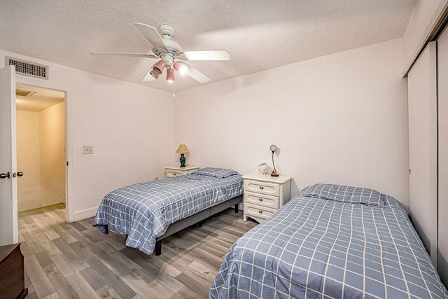4740 Suburban Pines Drive, Greenacres, FL 33463