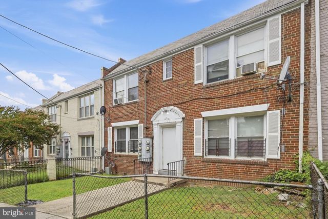 1322 DOWNING PL NE, Washington, DC 20018