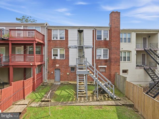 1322 DOWNING PL NE, Washington, DC 20018