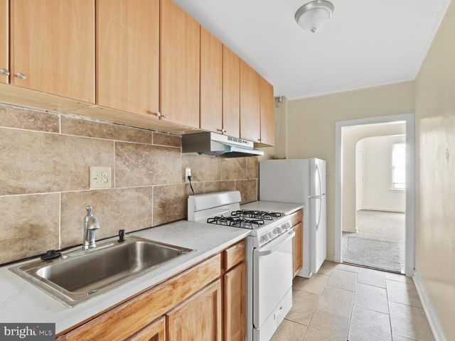 1322 DOWNING PL NE, Washington, DC 20018