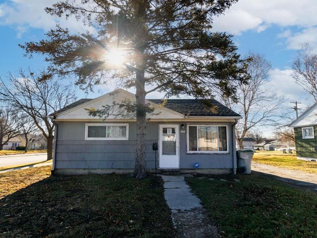 6001 W Carmen AVENUE, Milwaukee, WI 53218