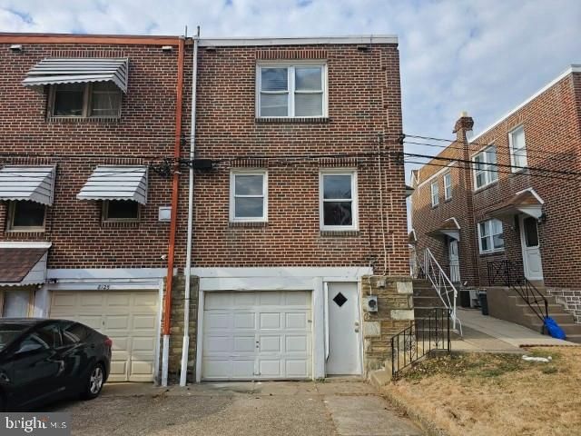 8127 FARNSWORTH ST, Philadelphia, PA 19152