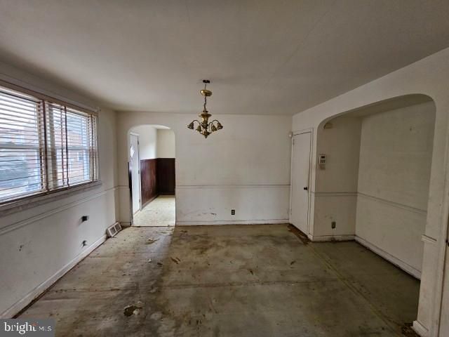 8127 FARNSWORTH ST, Philadelphia, PA 19152