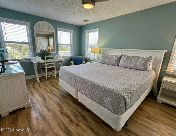 300 Carolina Beach Avenue S 102, Carolina Beach, NC 28428