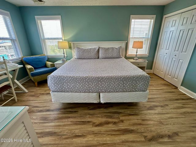 300 Carolina Beach Avenue S 102, Carolina Beach, NC 28428
