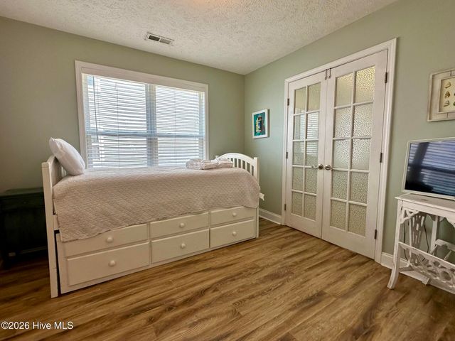 300 Carolina Beach Avenue S 102, Carolina Beach, NC 28428
