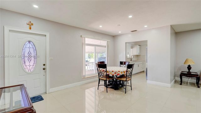 7855 SW 22nd St, Miami, FL 33155