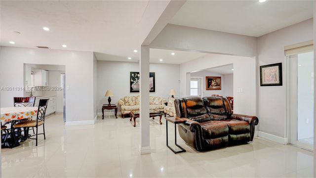 7855 SW 22nd St, Miami, FL 33155