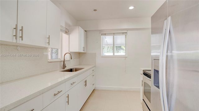 7855 SW 22nd St, Miami, FL 33155