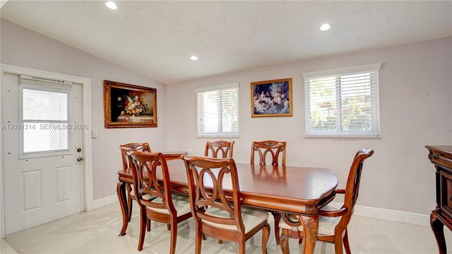 7855 SW 22nd St, Miami, FL 33155