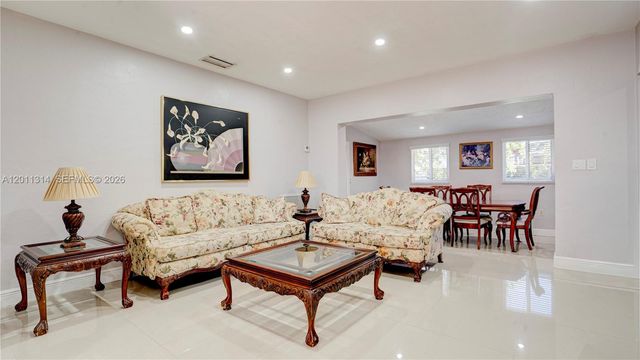 7855 SW 22nd St, Miami, FL 33155