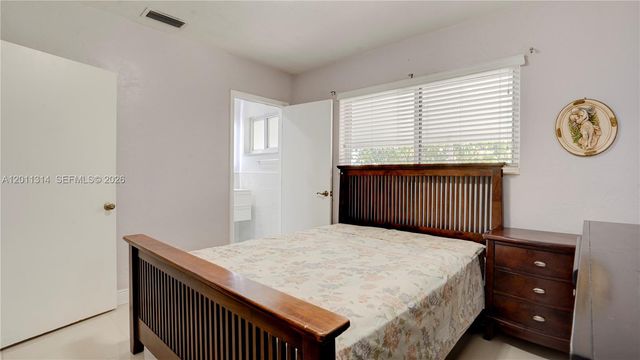 7855 SW 22nd St, Miami, FL 33155