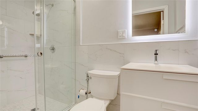 7855 SW 22nd St, Miami, FL 33155