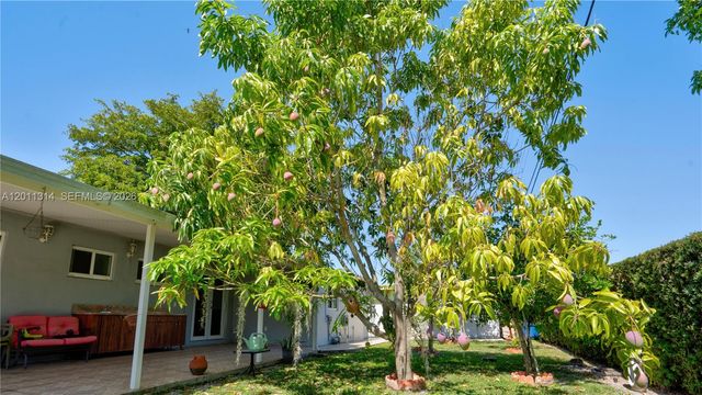 7855 SW 22nd St, Miami, FL 33155