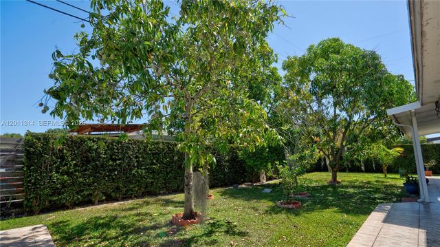 7855 SW 22nd St, Miami, FL 33155