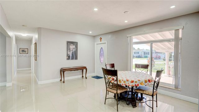 7855 SW 22nd St, Miami, FL 33155