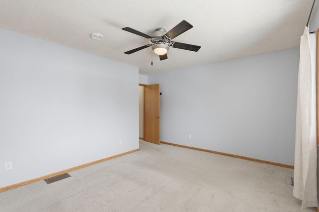 618 Oak Park Lane, Hopkins, MN 55343