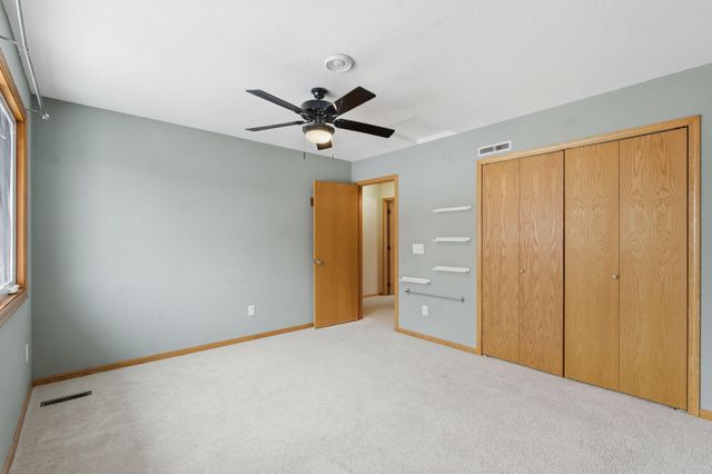 618 Oak Park Lane, Hopkins, MN 55343