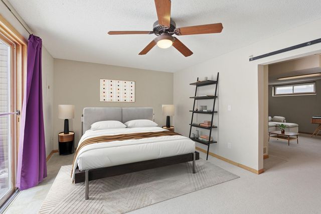 618 Oak Park Lane, Hopkins, MN 55343