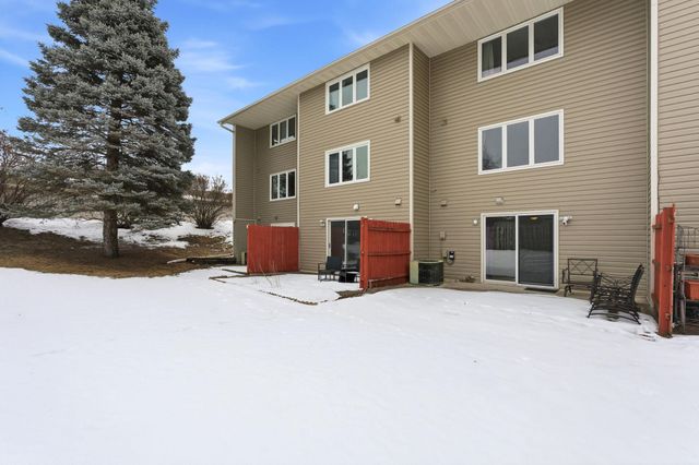 618 Oak Park Lane, Hopkins, MN 55343