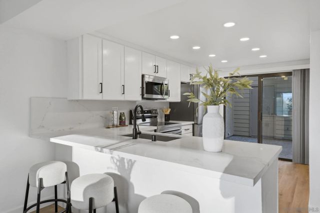 10450 Ridgewater Ln, San Diego, CA 92131