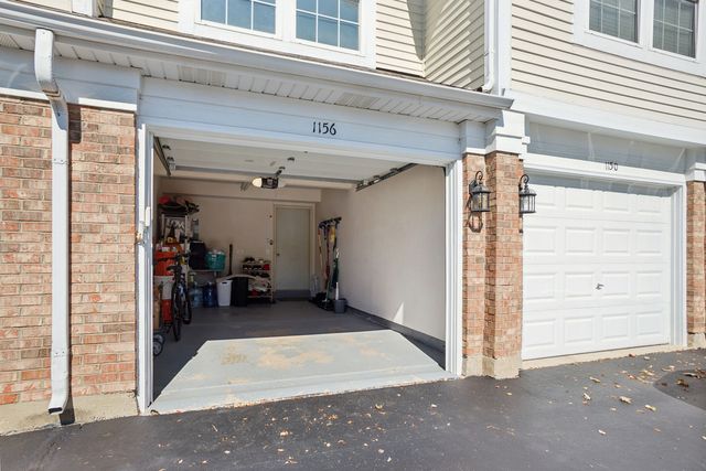 1156 Westminster Lane 1156, Elk Grove Village, IL 60007