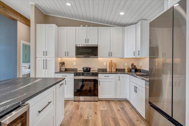 5 Reserve RD, Moneta, VA 24121