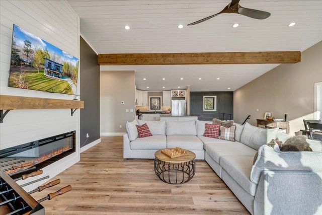 5 Reserve RD, Moneta, VA 24121