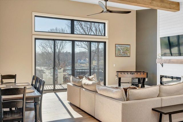 5 Reserve RD, Moneta, VA 24121