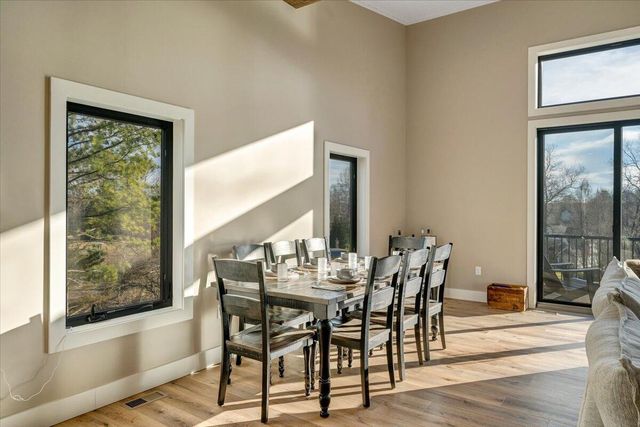 5 Reserve RD, Moneta, VA 24121