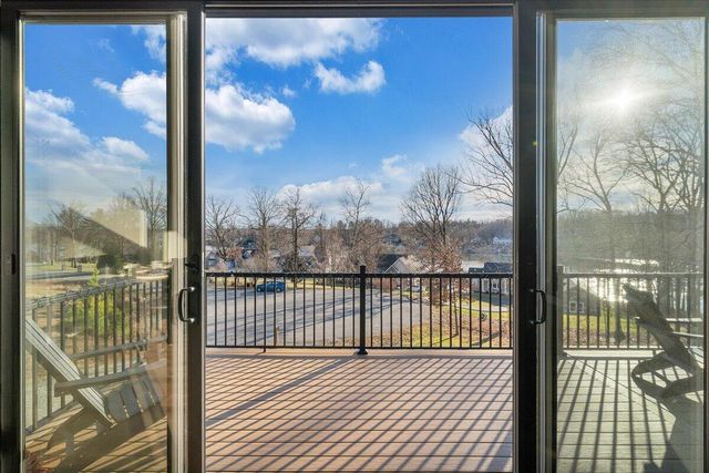 5 Reserve RD, Moneta, VA 24121