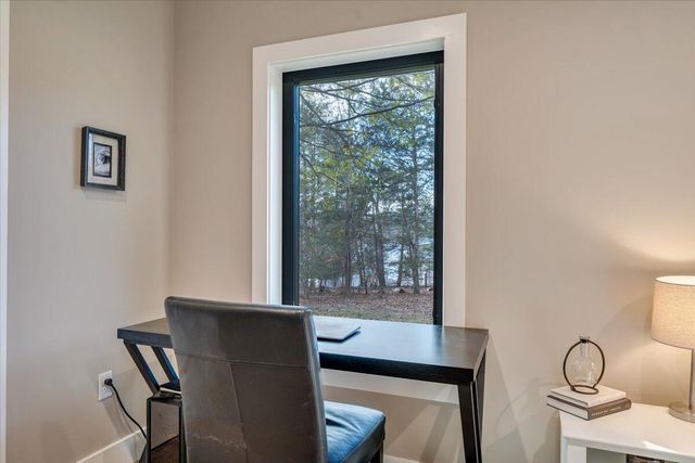 5 Reserve RD, Moneta, VA 24121