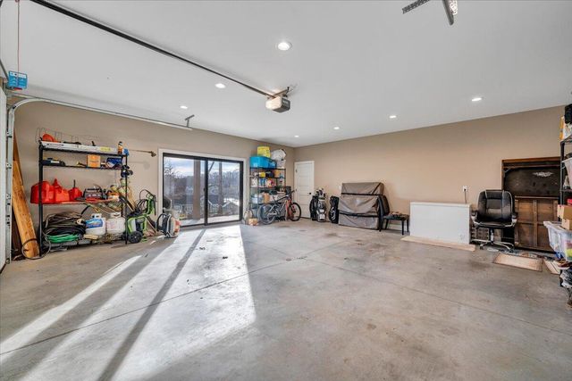 5 Reserve RD, Moneta, VA 24121